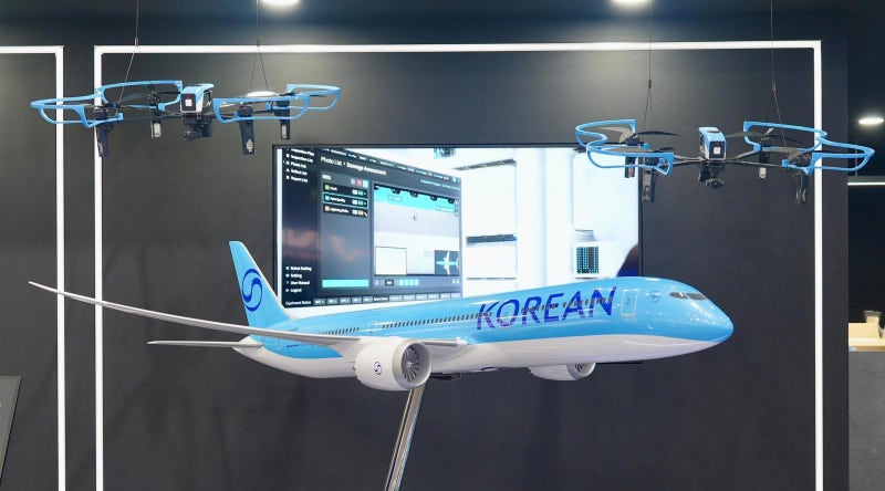 정비사 2명이 10시간 걸릴 외관정비, AI 드론은 4시간에 ‘끝’