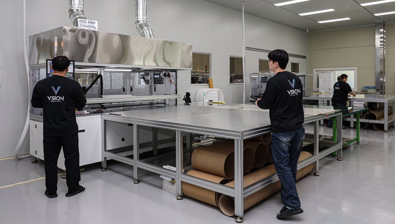 ‘스마트 창문 필름’ 공장에 100억… 떠나려던 지역인재 붙들었다