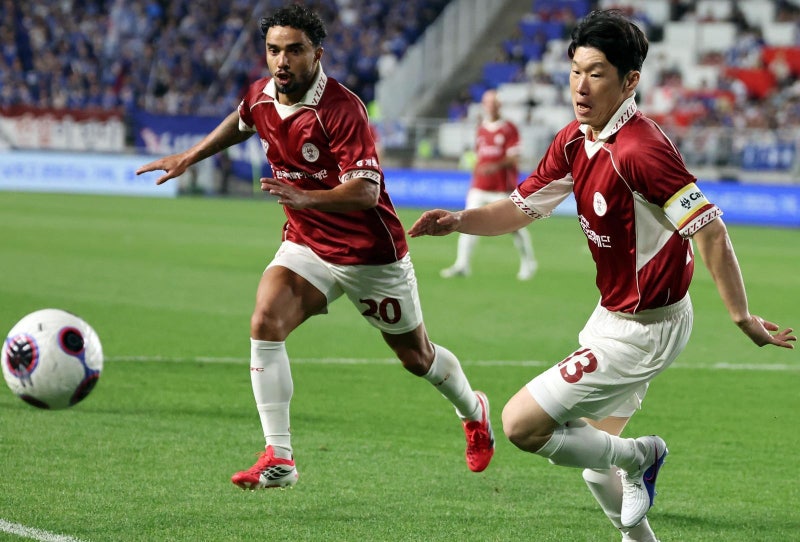 박지성-에브라 함께… 수원 빅버드서 ‘추억 무대’