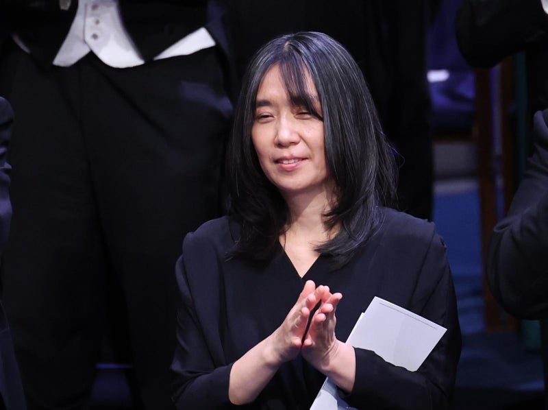 한강 ‘채식주의자’, 한국인이 10년간 가장 사랑한 책