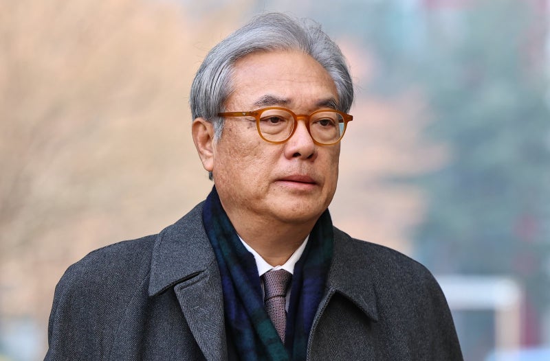 친윤 공천 논란에… 정진석 신청 철회