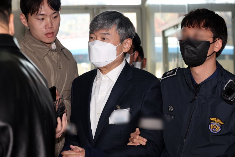 “싹 잡아들여” 尹발언 폭로 홍장원, 내란혐의 입건