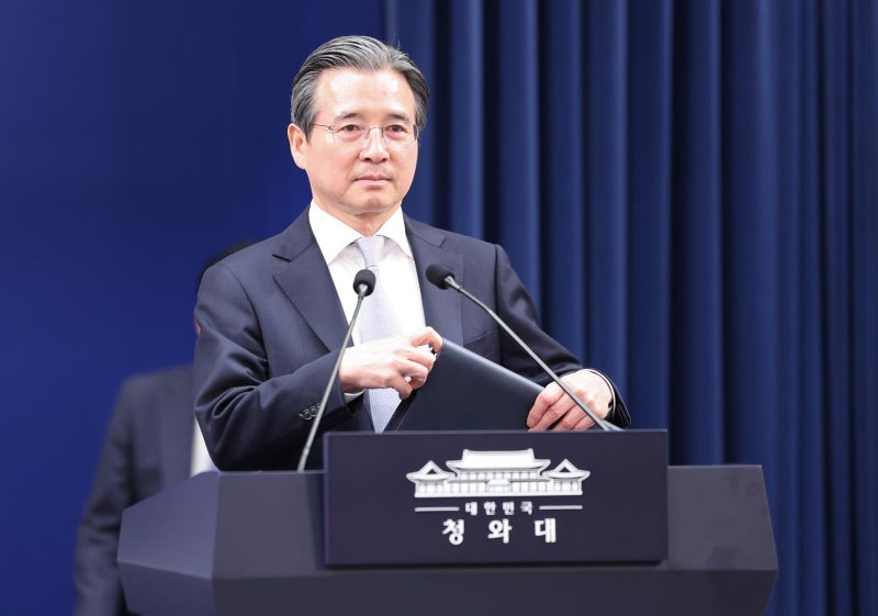 김용범 “고금리-고물가-고환율, 경제 성공 비용” 논란