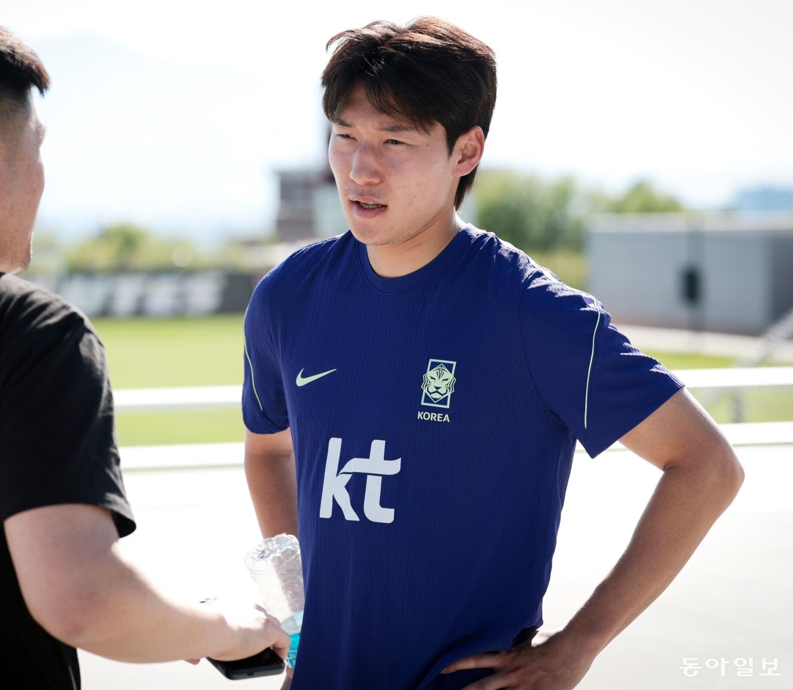 ‘겁 없는 막내’ 물려받은 배준호 “즐기던 축구는 끝났다”