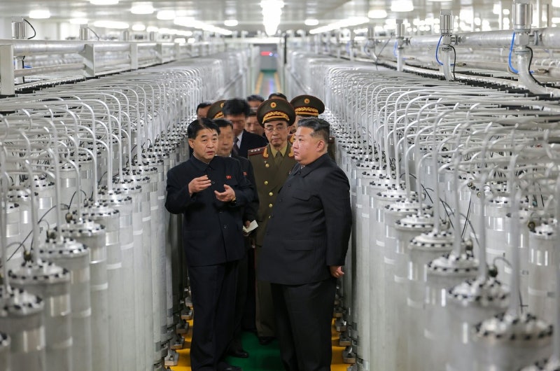 北, 새 우라늄 농축시설 공개 “핵능력 2배로”