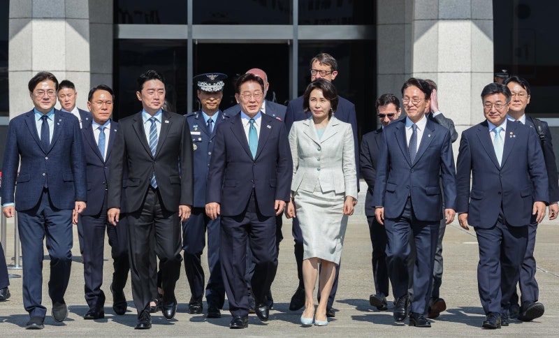 내일 李<b>대통령 귀국행사</b>에 정청래 참석한다