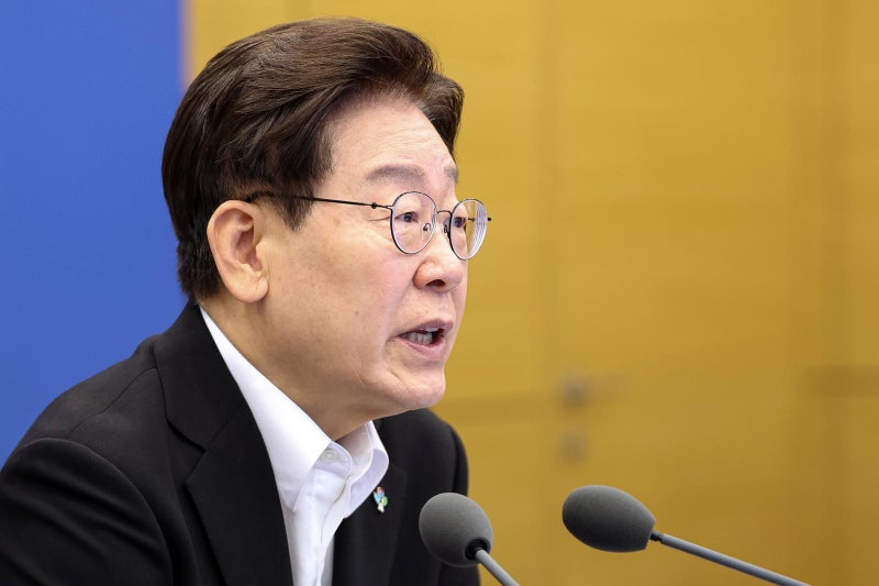 이재명 지지율 취임 후 최저치, 차기 與당대표는 김민석 1위 선점