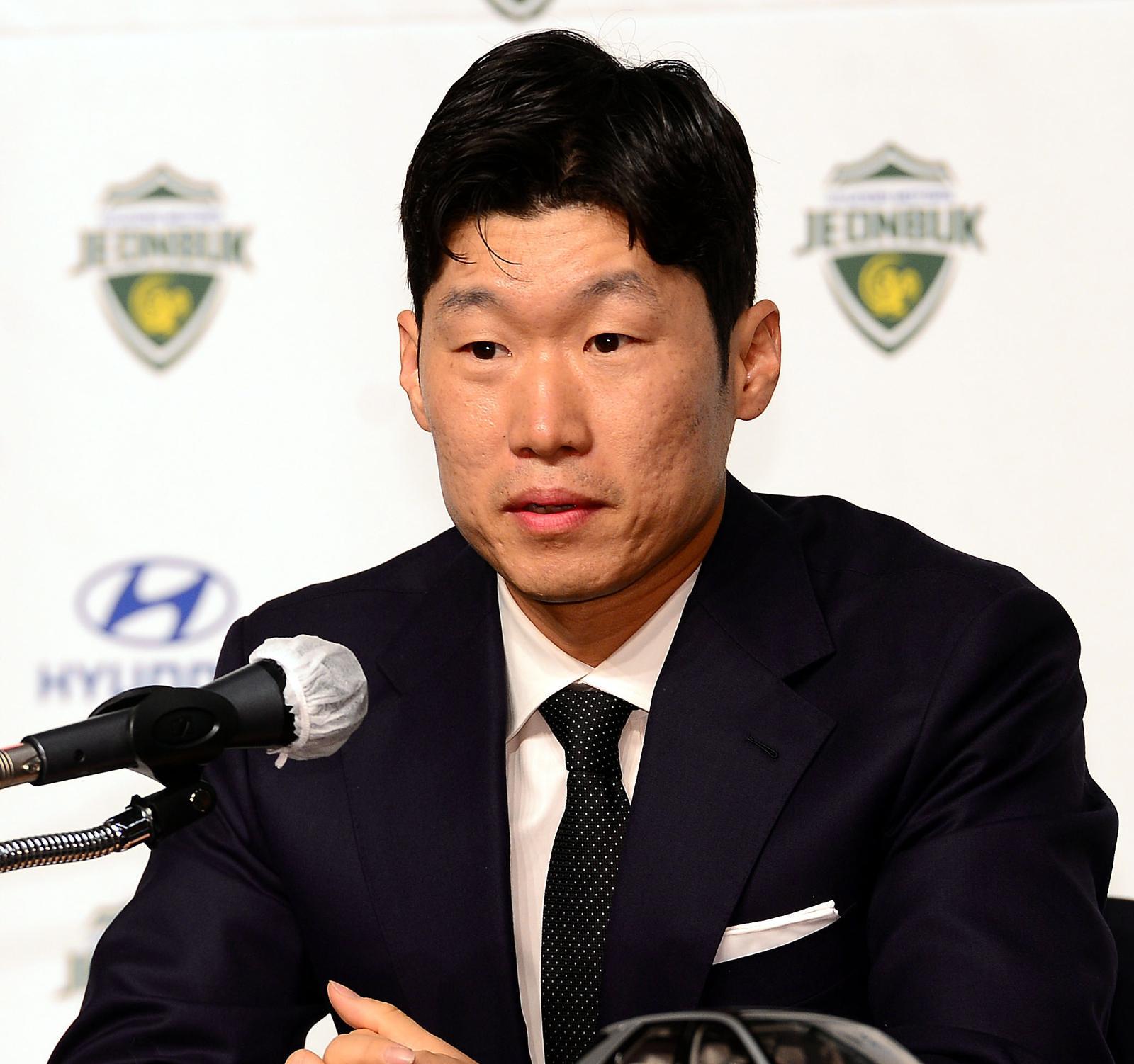홍명보 미국 떠나고… 박지성이 韓축구 재건 맡는다