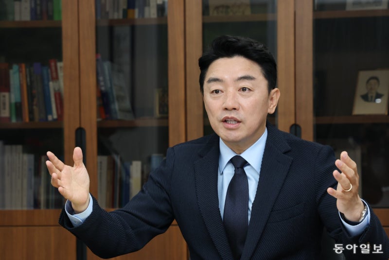 [단독]강훈식 “추가세수, 반도체 클러스터 전력-용수에 써야”