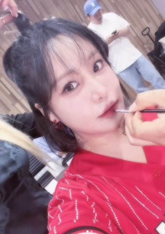 랄랄 “임신 전 <b>담배</b> 2갑 피워…반성한다”