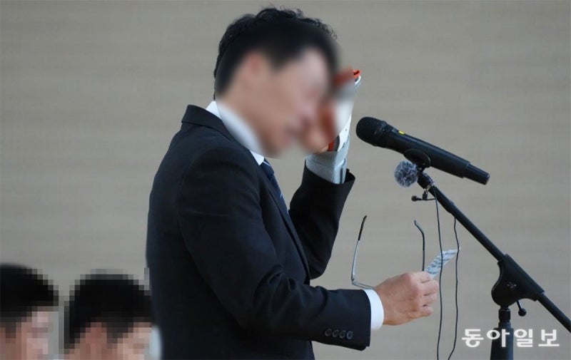 광주 찾은 배재고 교장, 눈물의 사과…야구부 주장 “인성 중요 깨달아”
