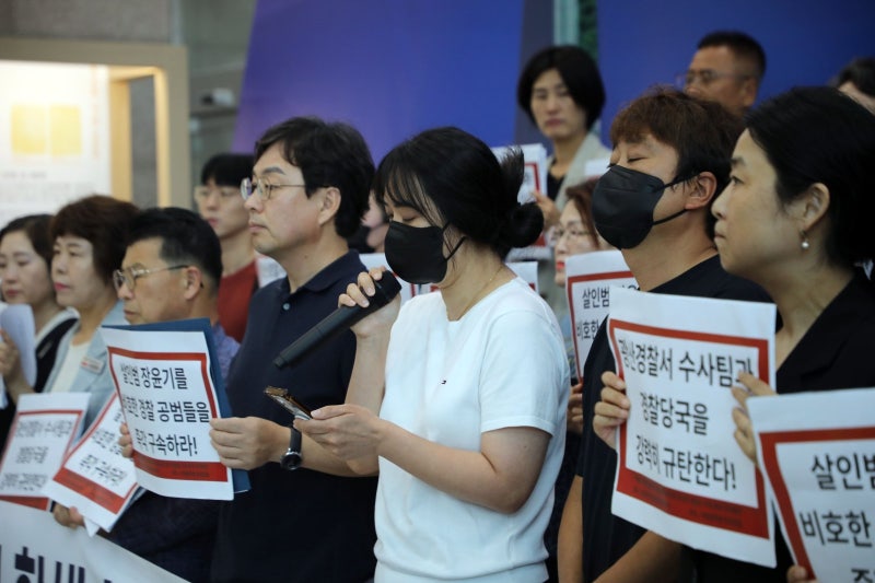 피살 여고생 모친 “믿었던 경찰, 살인마 편이었다”