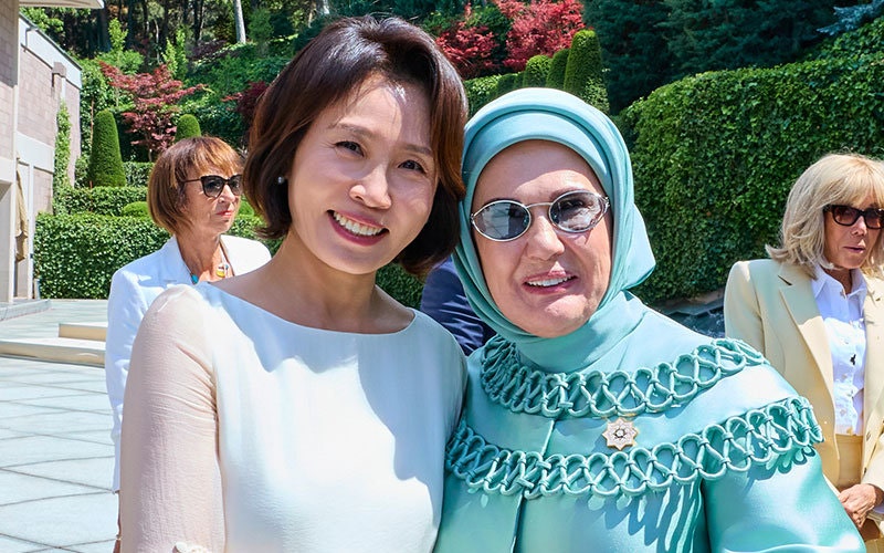 김혜경 여사 두른 ‘염소털 스카프’…한눈에 알아본 튀르키예 영부인