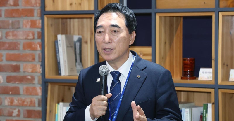 “충청광역연합 활용해 반도체에 392조 투자”