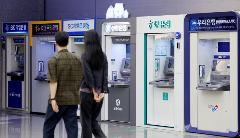 “취약 대출자 부담 재정-금융정책으로 덜어줘야”