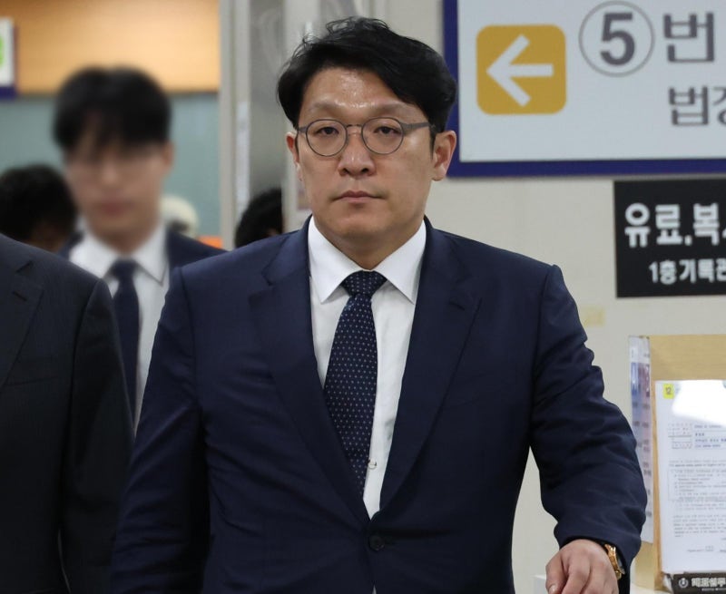 “李피습 18cm 흉기를 커터칼로 축소” 김상민 檢송치