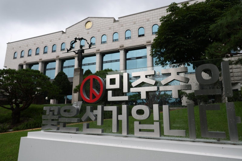 [단독]선관위 ‘투표율 허위입력’… “윗선 보고 말고 숫자 맞추자”