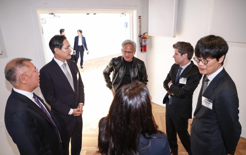<b>이재용</b> 회장 “50년전 헬기 처음 본 시골 초등학생이”…李대통령 어린...