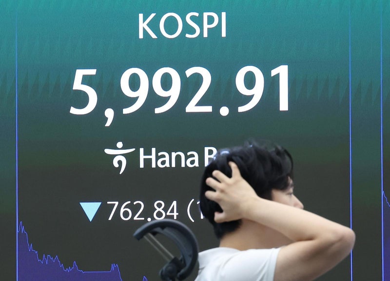 [속보]<b>코스피</b> 장중 6000 붕괴…삼전닉스 13∼14%대 <b>폭락</b>