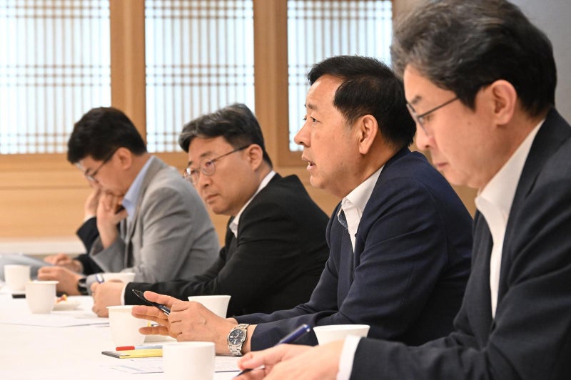 [속보] 금융당국 “단일종목 <b>레버리지</b> 개인별 투자한도로 총량관리”