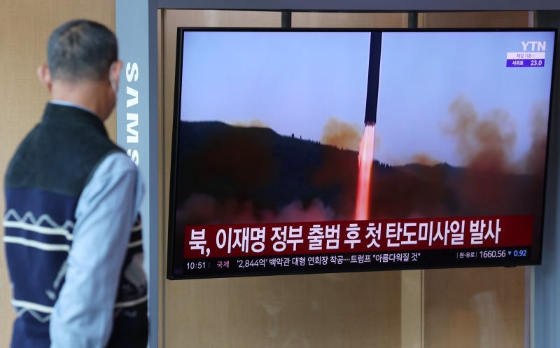 [속보]北, 동쪽으로 <b>미상 발사체 발사</b>…6일만에 도발 재개