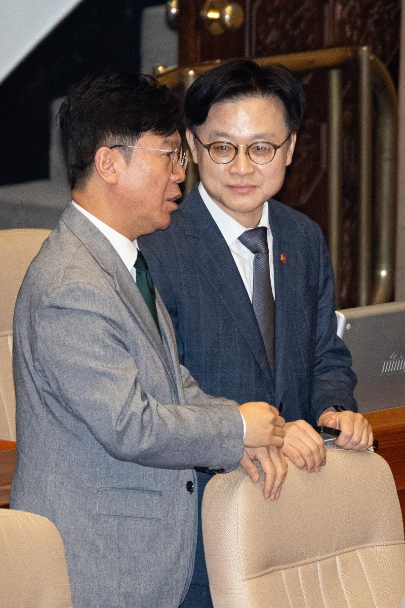 메가특구 주52시간 예외 두고… 김정관 “논의” 김영훈 “신중”