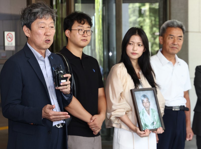 대법 “일본제철 강제징용 배상 책임… 피해자 유족에 8000만원 지급하라”