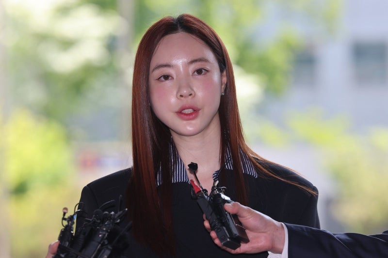 유흥업소 접대받고 ‘<b>양정원 수사무마</b>’…강남<b>경찰</b>서 팀장 기소