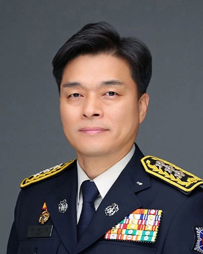 <b>신임 소방청장</b>에 <b>최용철</b>, 통상교섭본부장에 박정성 <b>임명</b>
