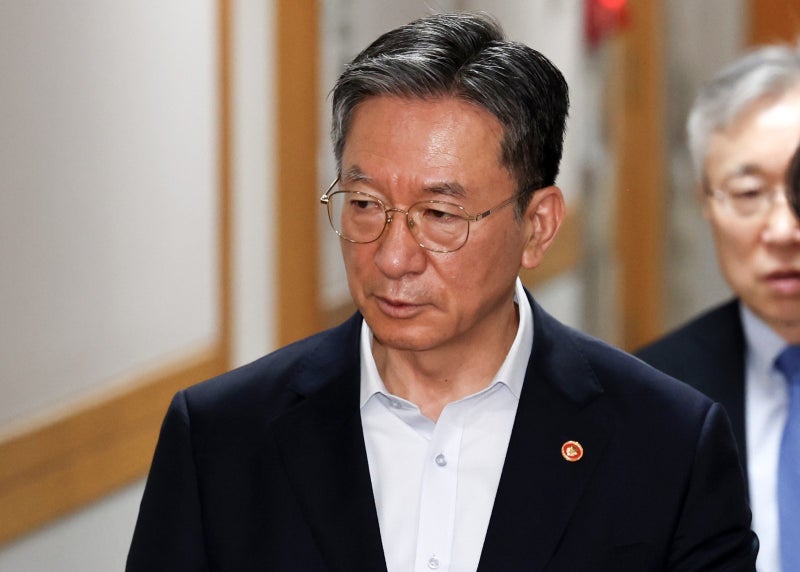 [속보]李, <b>정성호</b> 법무장관 <b>사표 수리</b>…靑 “신속히 후속 인선”