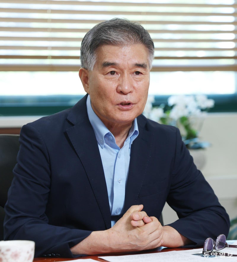 “재건축 현황판 만들어 매일 아침 회의”