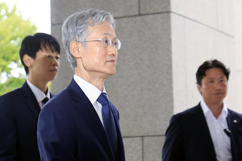 與 “조희대, 사법부를 정쟁 한복판 끌어들여”… 野 “대법원장 사퇴 압박이 사법부 독립 훼손”