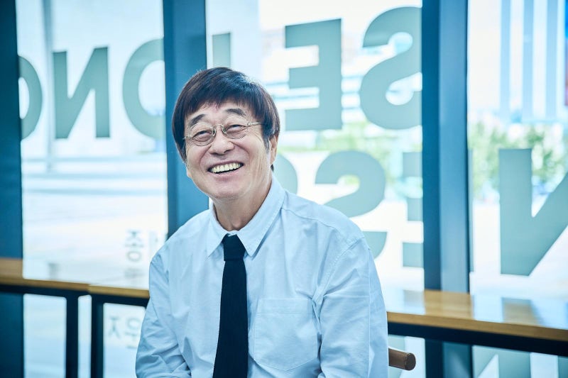 “통기타로 울림 전하는 음악의 본질, AI가 바꾸지 못하죠”