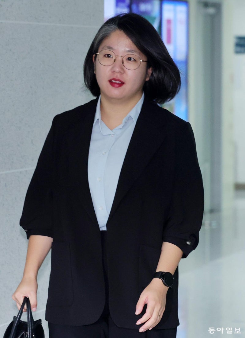 野 “年 11억 보조금에 비례 사퇴 안하나…<b>용혜인</b> 아니라 특혜인”
