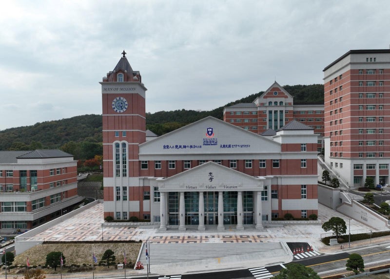 취업률 1위… ‘취업사관학교’로 진화