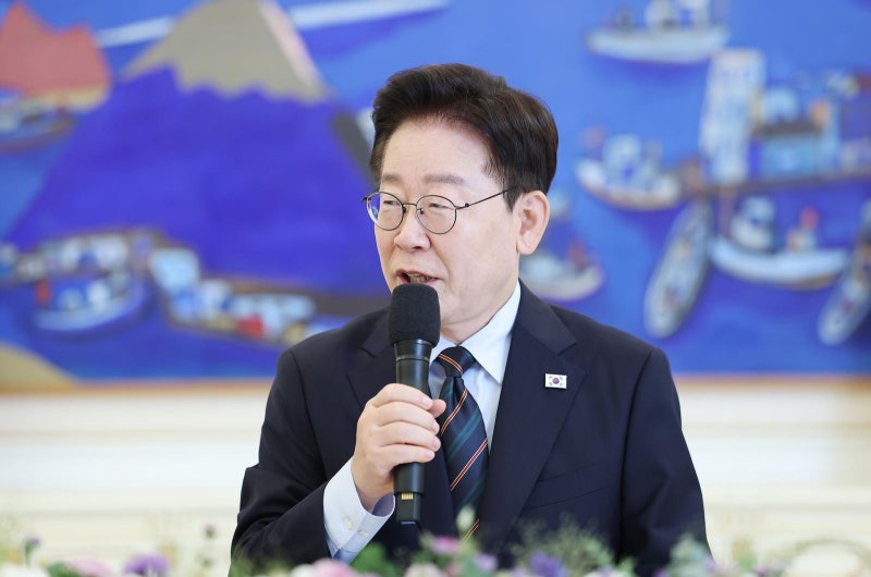 시민단체 만난 李 “사회 대개혁에 몫 매우 커”