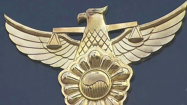 라방서 ‘길로틴 <b>초크</b>’ 시연…기절시킨 뒤 방치한 격투기 선수