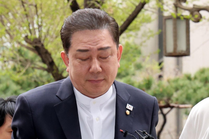 경찰, <b>김병기</b> 의원 수사 1년만에 <b>구속영장 신청</b>