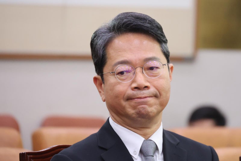“악마” “뭐라했나” “그만하라”…<b>김승원 청문회</b> 초반 <b>고성</b>-삿대질
