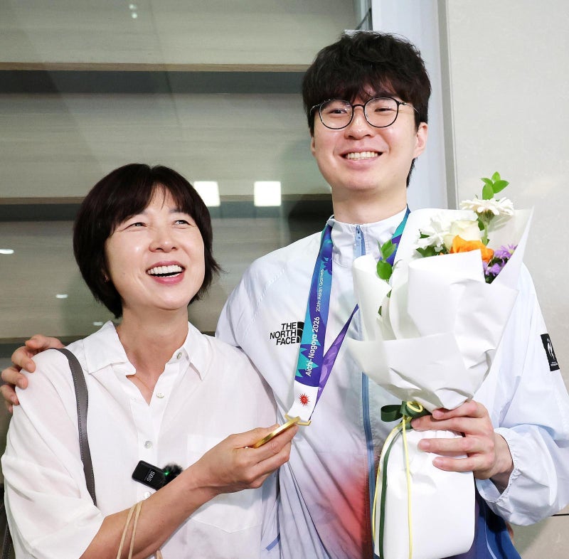 “아들 능력 믿었기에 해낼 줄 알았다… NBA 새 도전 응원할뿐”