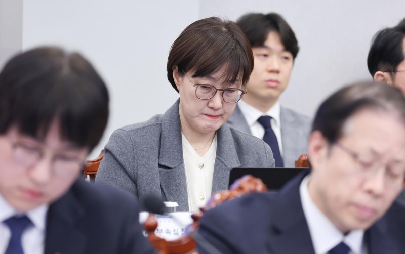 국힘 ‘李정권 실정’ 보고대회 “현지 누나 쫓아내야”