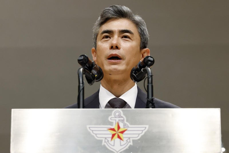 軍 “DMZ폭발, 北 지뢰매설 확인 수색로 만들다 발생”
