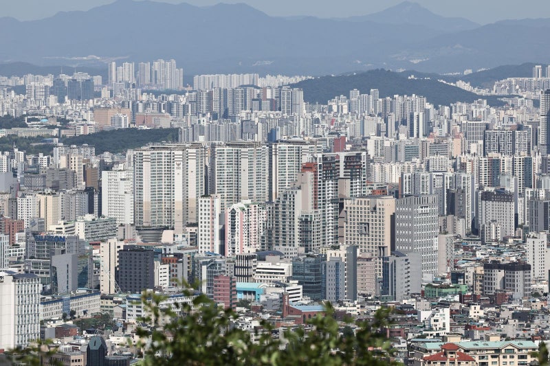 서울 아파트 임대차 거래 52%가 월세… 평균 164만원