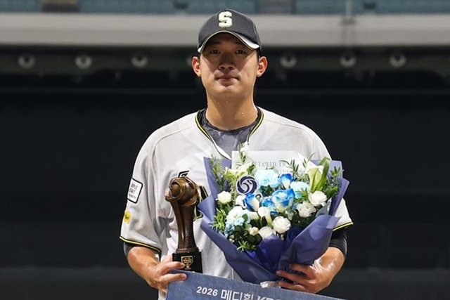 2026시즌 프로야구 퓨처스리그(2군) 챔피언결정전 최우수선수(MVP) 김기중. 사진 출처 한국야구위원회(KBO) 인스타그램