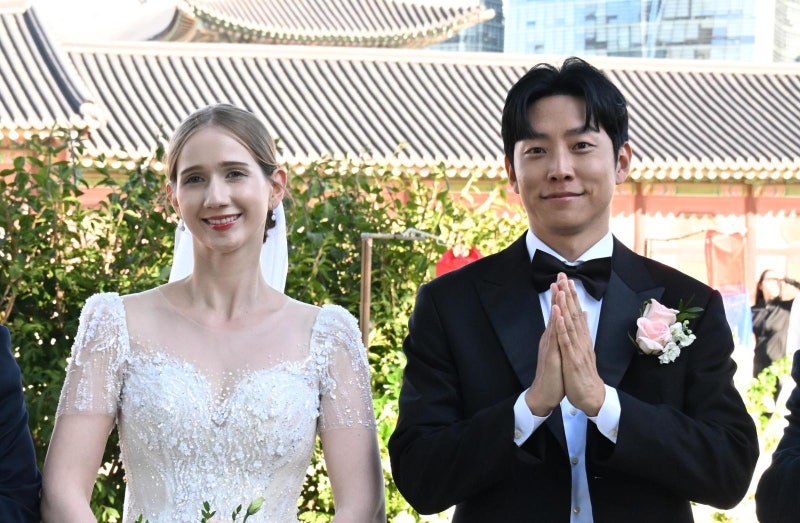 ‘고궁박물관 결혼’ 1호는 에스토니아 출신 유튜버