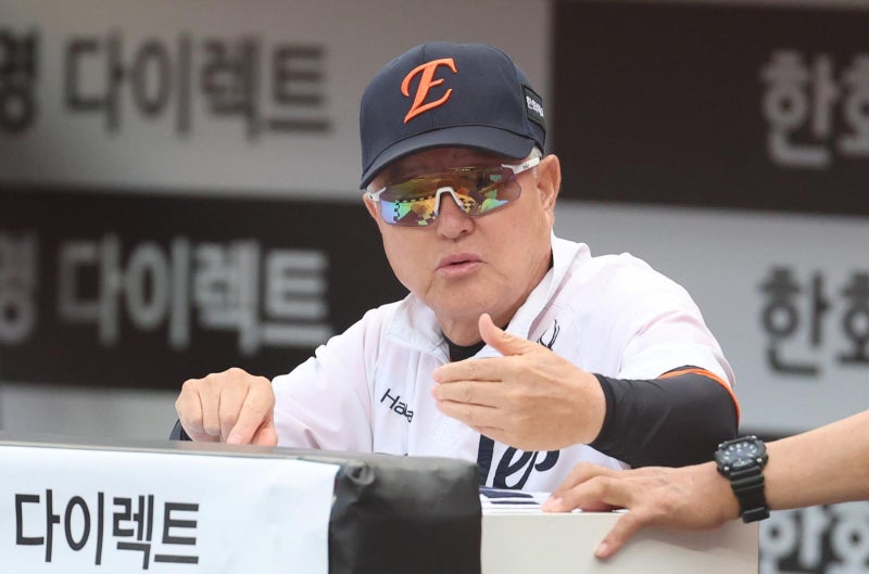 ‘19년 만의 한국시리즈 → 9위’ <b>김경문 감독</b>, <b>한화</b> 떠난다