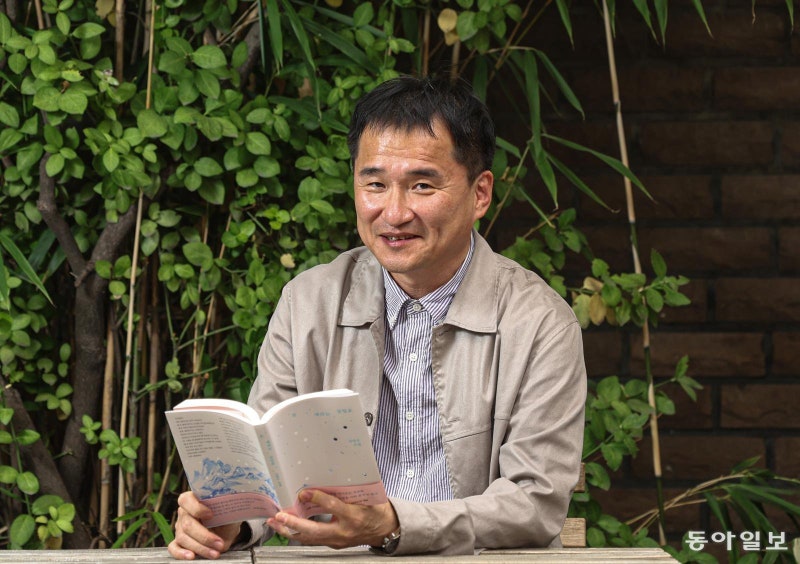 “아무리 망한 이야기라도 다시 쓸 수 있는 것, 그게 소설가의 일”