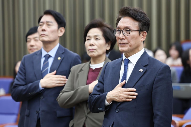 [속보]與의총 “조희대 <b>국정조사</b> 실시…내달 5일 본회의 처리”