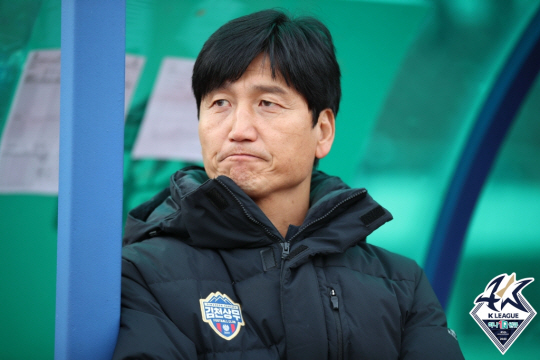 K리그2 정상 오른 <b>정정용</b> 감독, 10∼12월 <b>이달</b>의 감독 선정