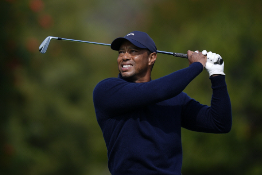 ‘골프황제’ <b>우즈</b>, USGA 최고 영예 밥 <b>존스</b> 어워드 수상